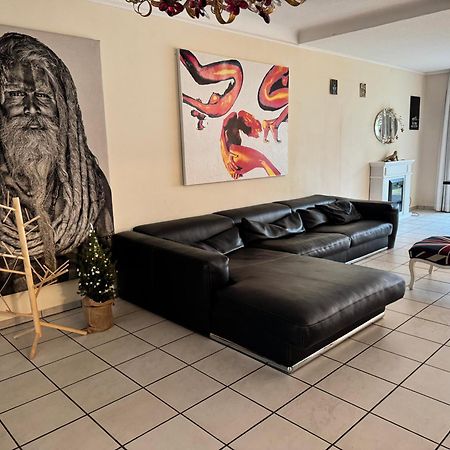 Villa Casa Blanca Mit Privatem Schwimmbad 26 Grad Und Sauna Duisburgo Exterior foto