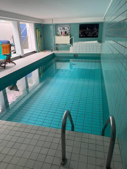 Villa Casa Blanca Mit Privatem Schwimmbad 26 Grad Und Sauna Duisburgo Exterior foto
